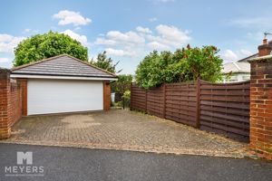 Photo 13- click for photo gallery